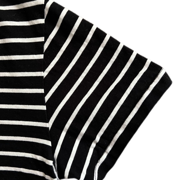 Nine Zen Size XL short sleeve striped t-shirt. Stretchy, V-neck. B & W EUC - Picture 4 of 5